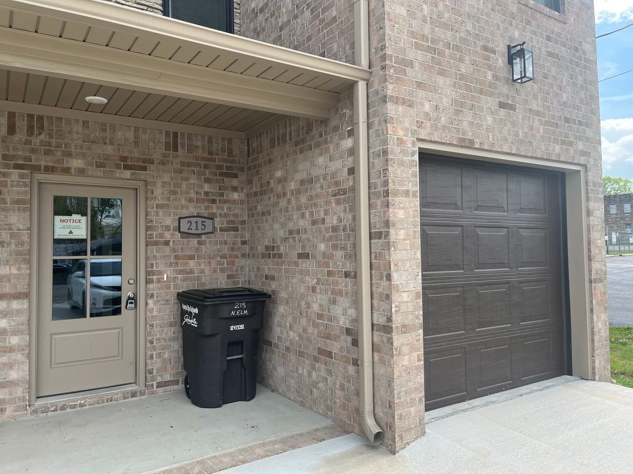 215 215/217 N Elm St  - 215 #215 - Photo 3 of 41