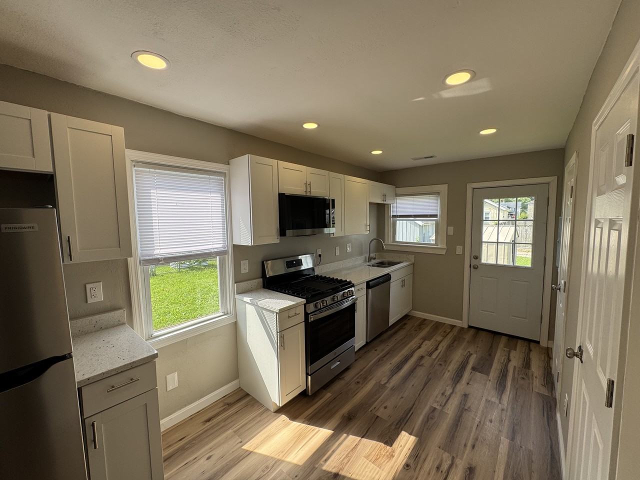 1263 Dayton St #NA - Photo 7 of 24