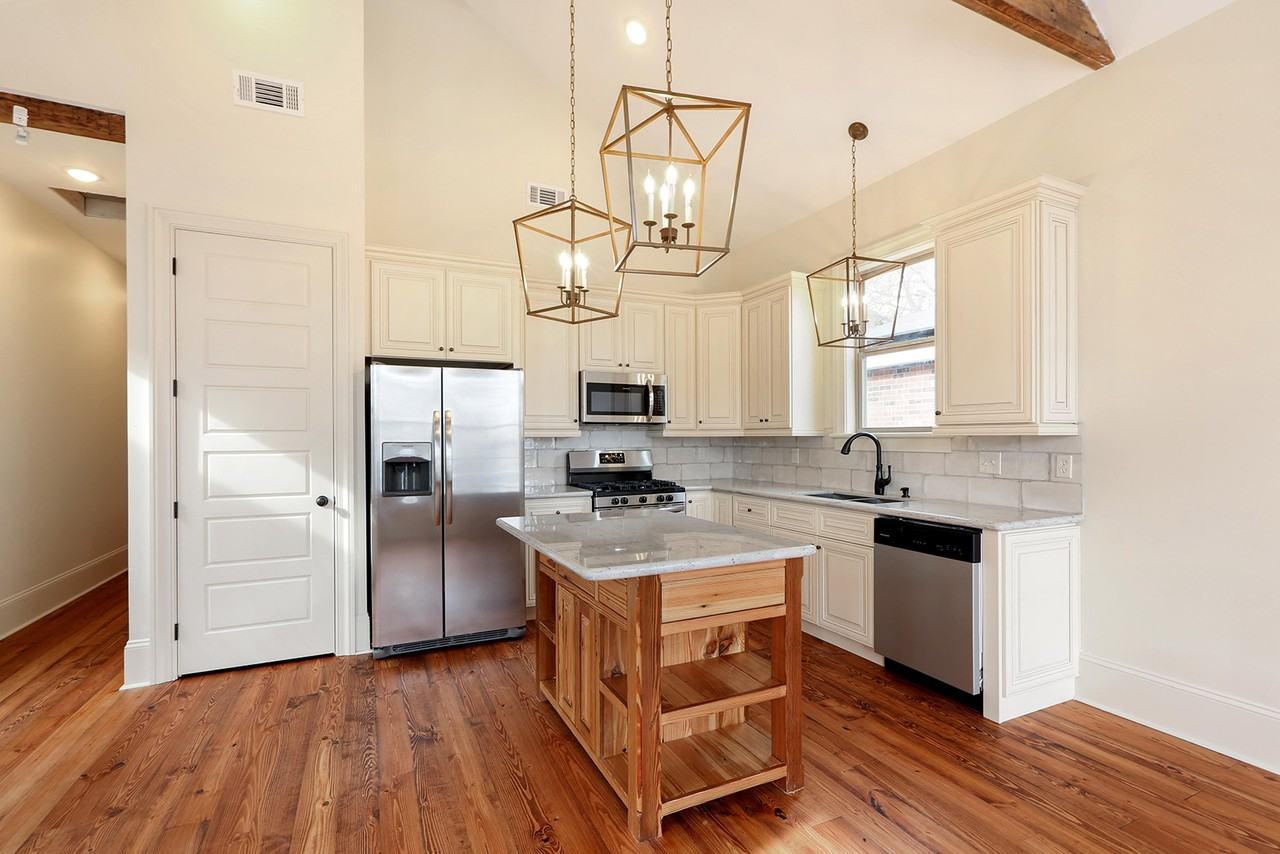 1818 Laharpe St #NA - Photo 4 of 14