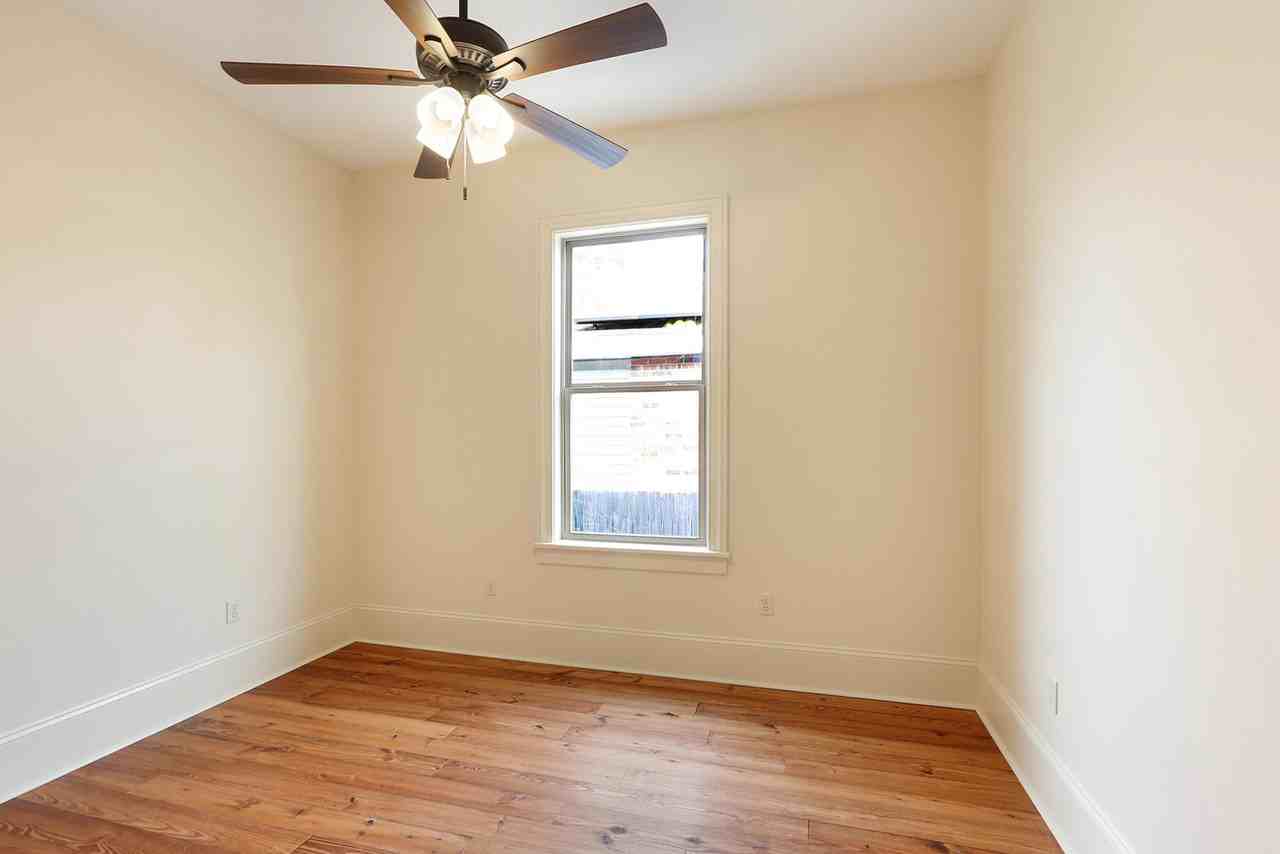 1818 Laharpe St #NA - Photo 6 of 14