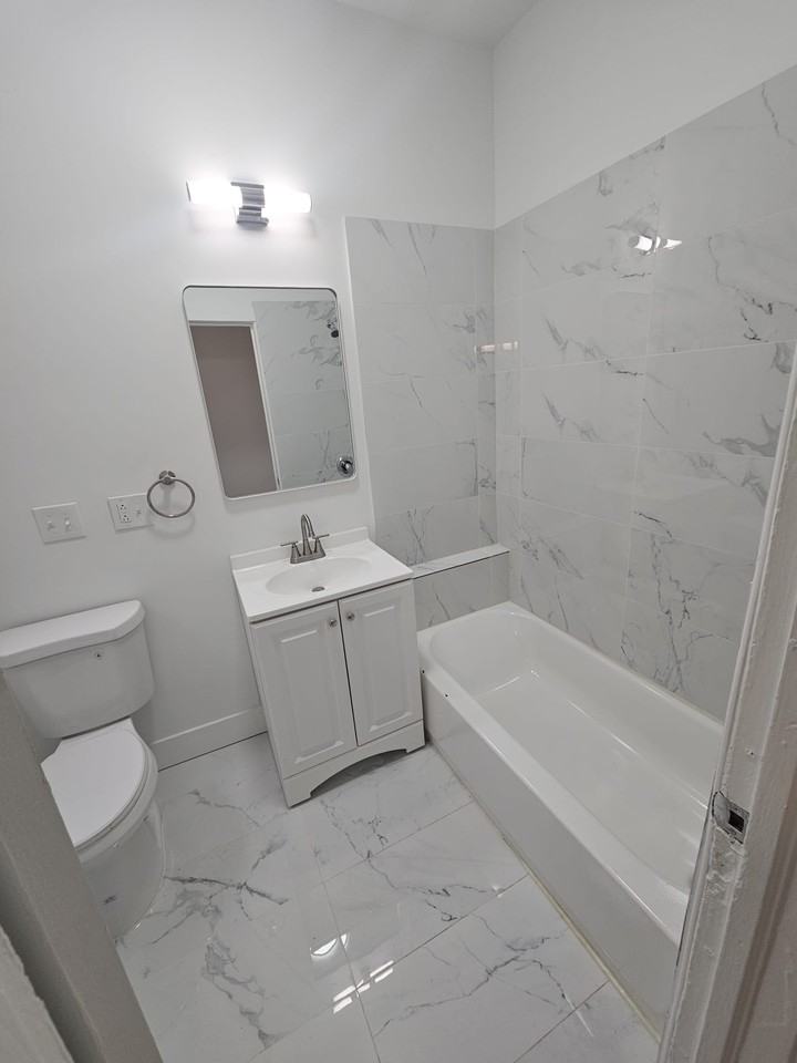 6457 S Eberhart Ave #1 - Photo 4 of 6
