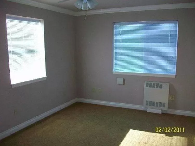3608 Ne 44th St #8 - Photo 2 of 7