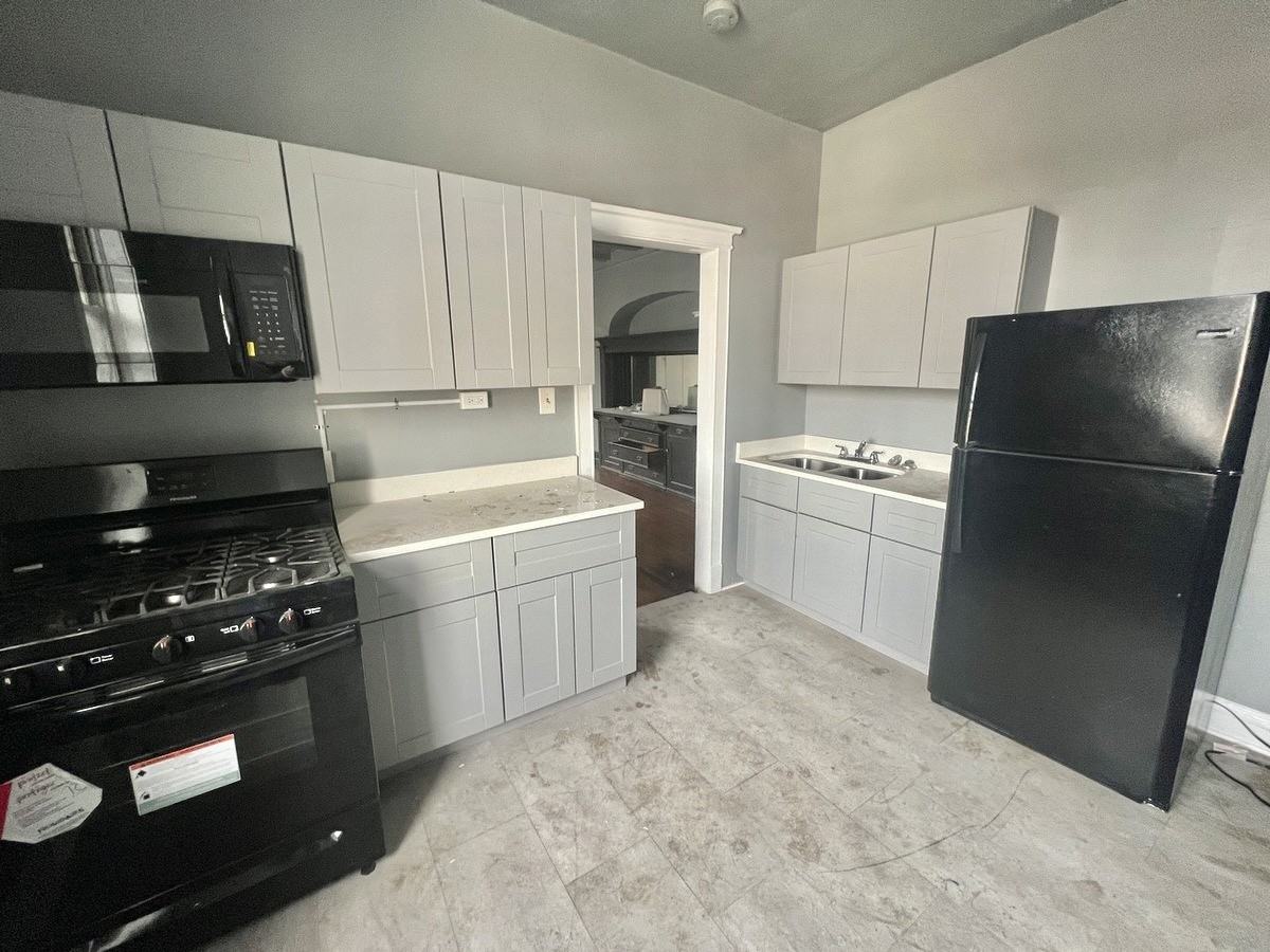 4956 S Michigan Ave #3N - Photo 4 of 6