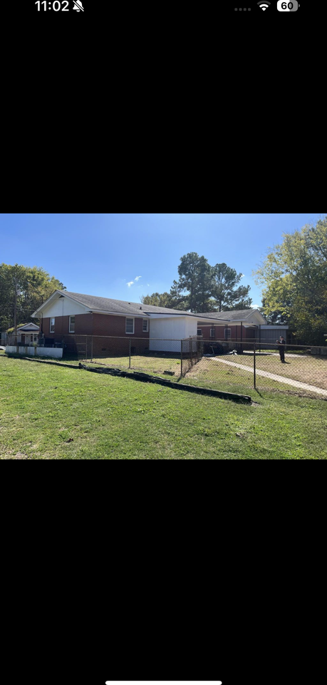 502 Grace St S #NA - Photo 2 of 12
