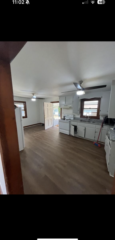 502 Grace St S #NA - Photo 3 of 12