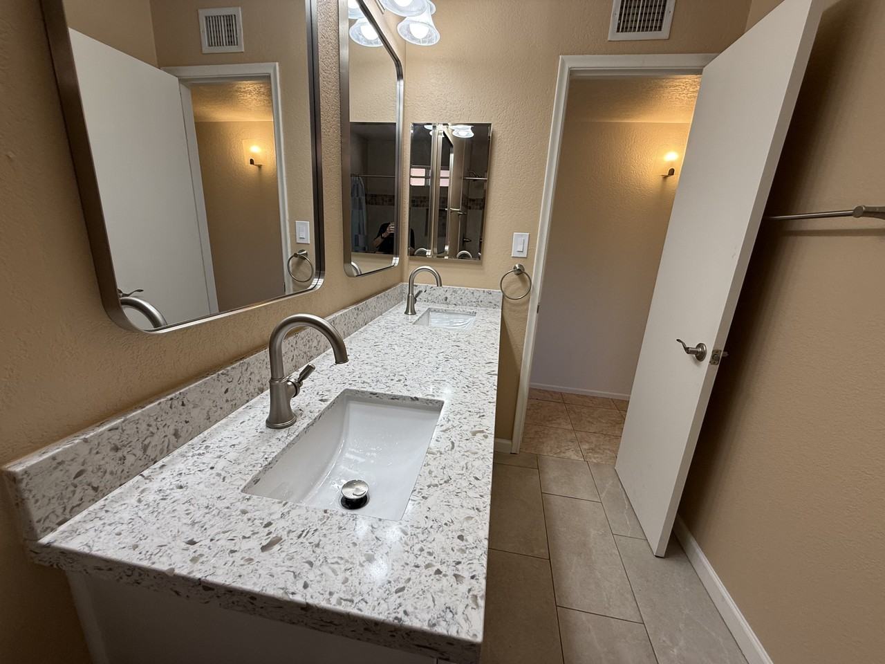 1324 W 12th St #NA - Photo 5 of 20