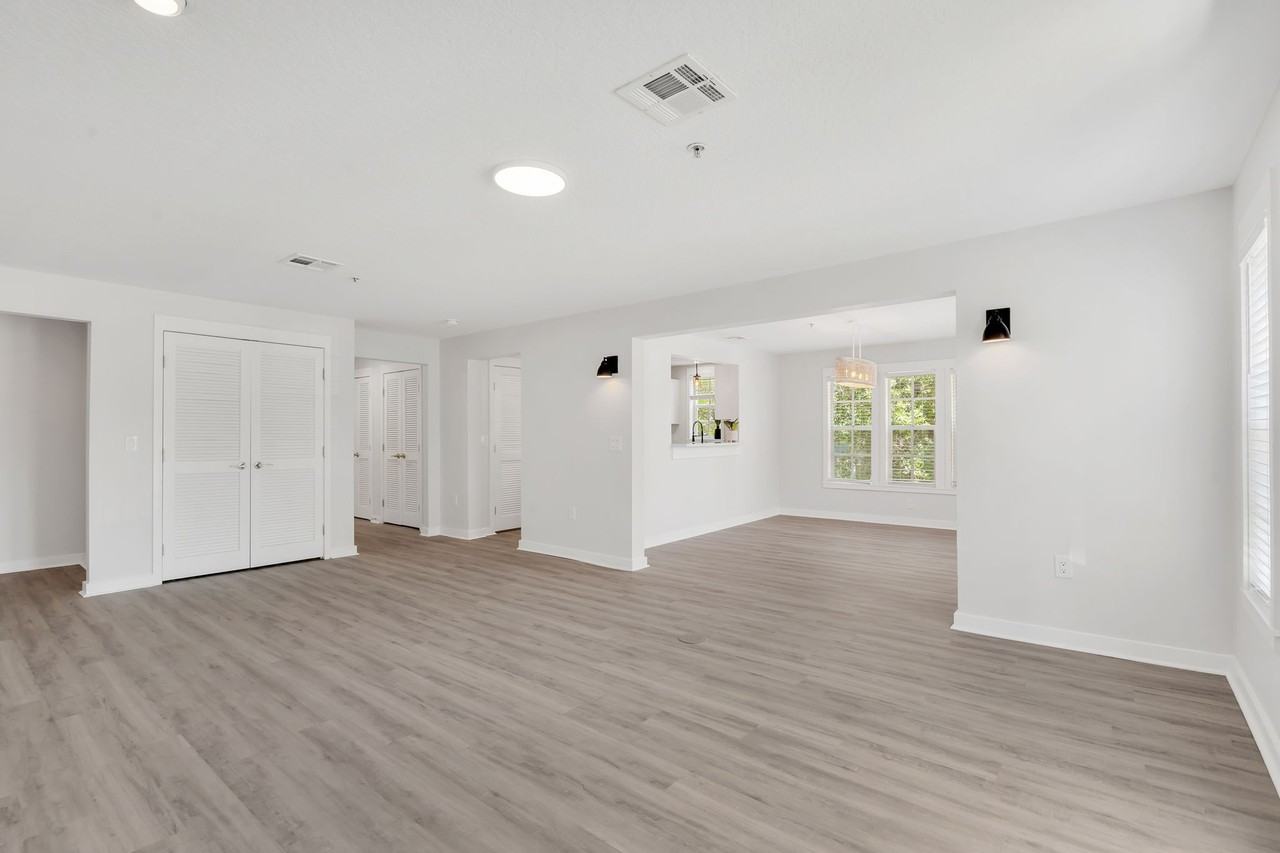 2405 W Texas Ave #4 - Photo 3 of 20