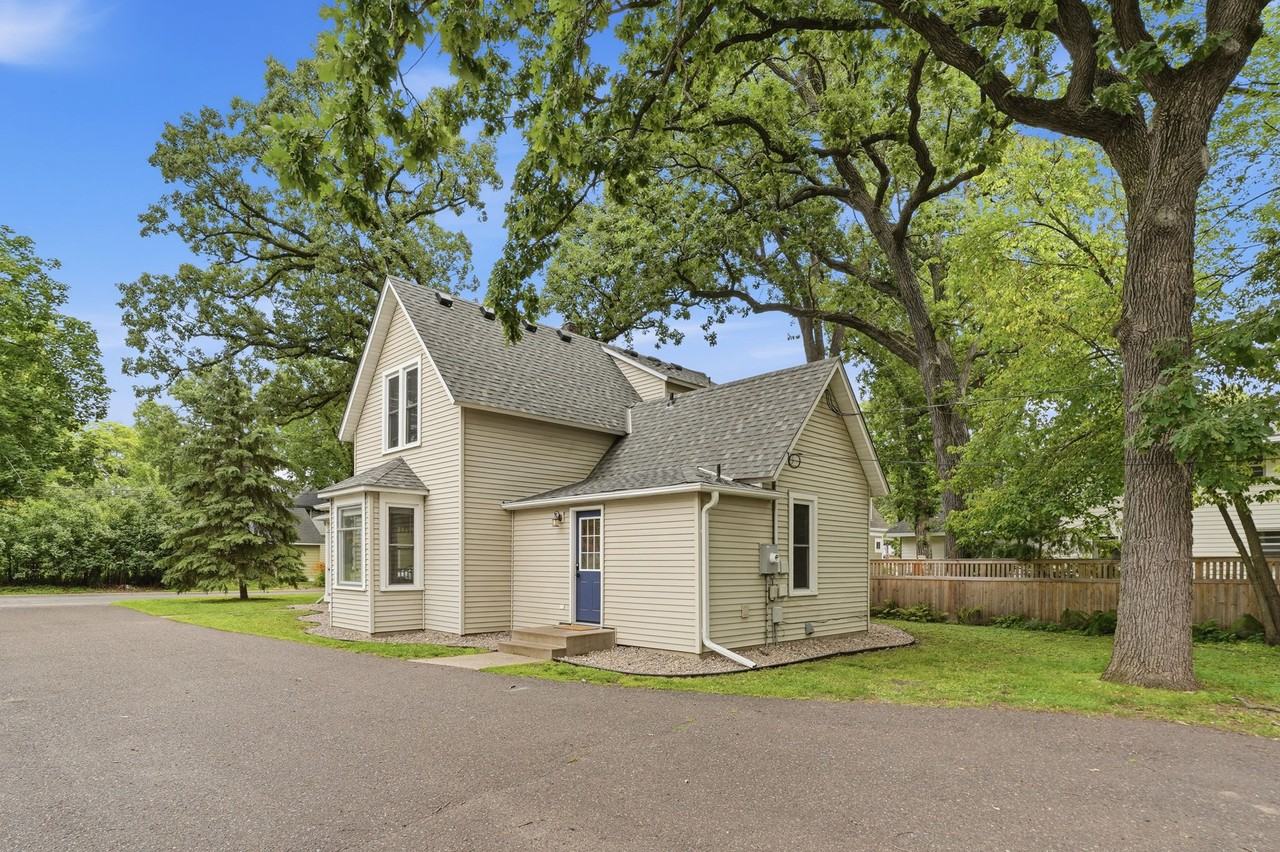 2138 1st St #NA - Photo 4 of 29