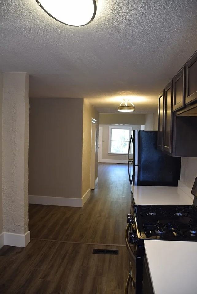 3004 N Downing St - Photo 2 of 9