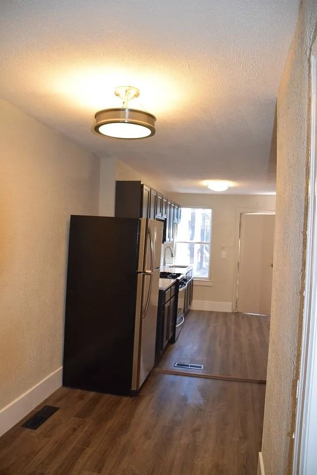 3004 N Downing St - Photo 3 of 9