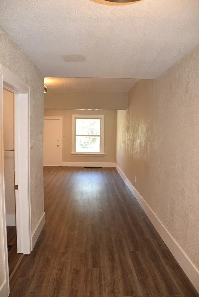 3004 N Downing St - Photo 4 of 9