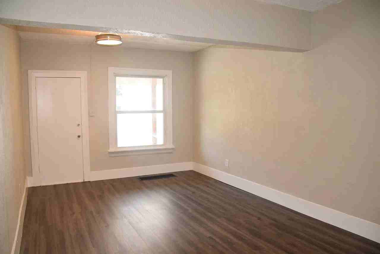 3004 N Downing St - Photo 5 of 9