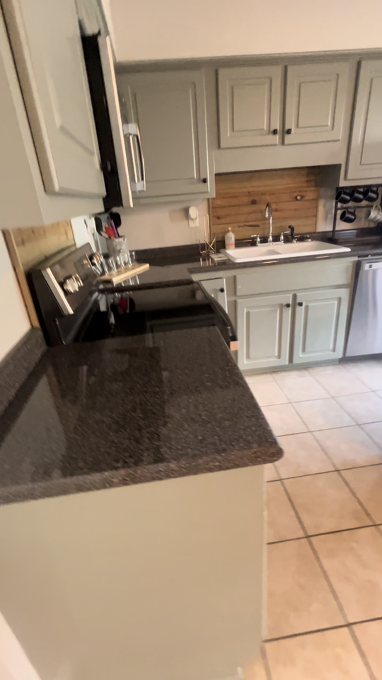 1802 Jackson Ave W #NA - Photo 5 of 23