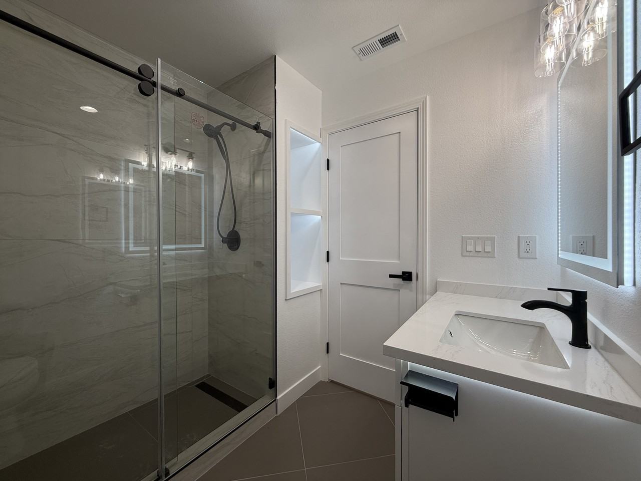 27733 Dickens Ave #C - Photo 4 of 5