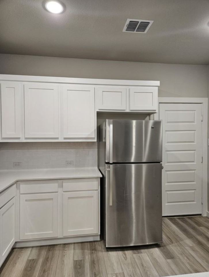 2717 Green River Rd #NA - Photo 4 of 14