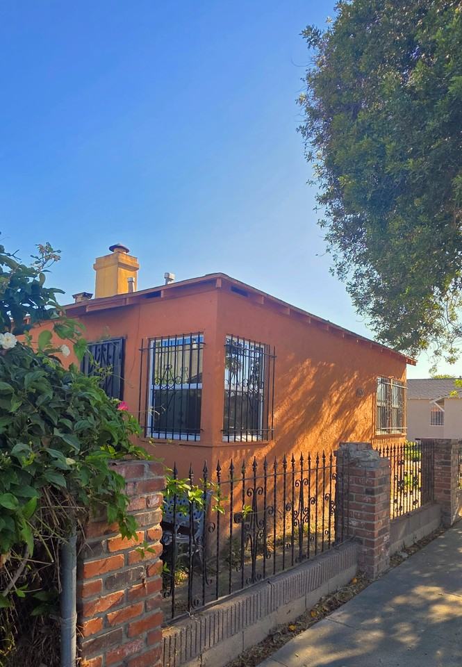 624 W Magnolia St #A - Photo 4 of 10