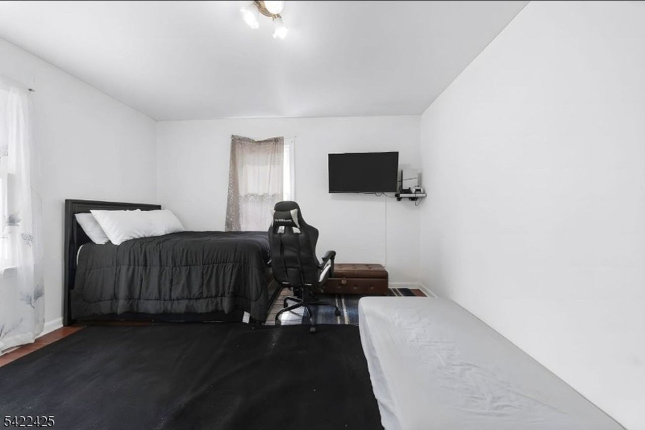 39 Atno Ave #2 - Photo 3 of 27