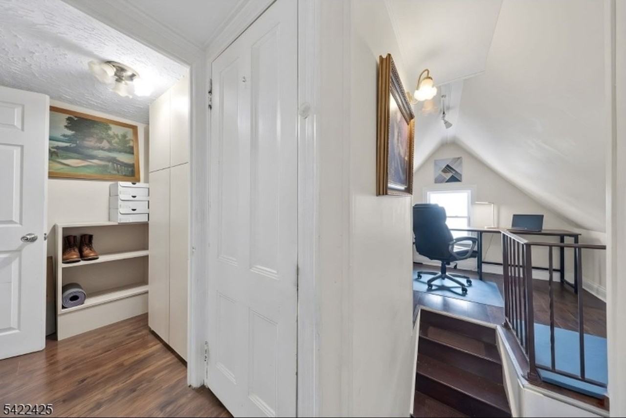 39 Atno Ave #2 - Photo 4 of 27