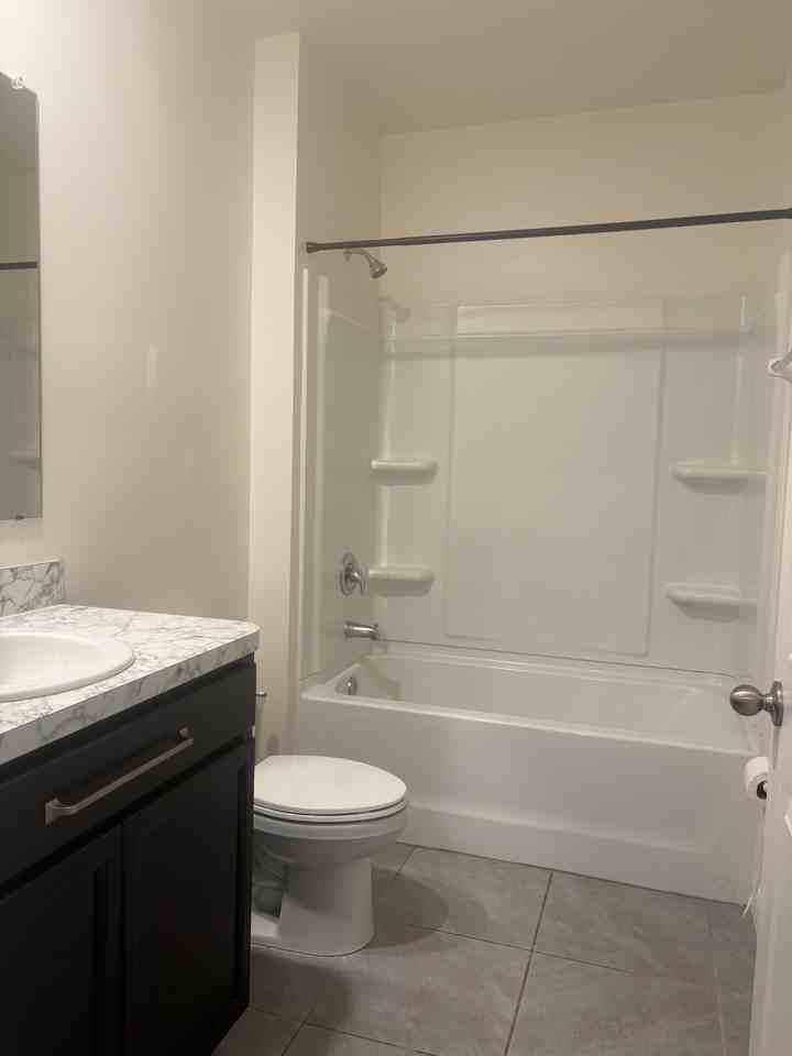 1284 Gordon Ave #NA - Photo 4 of 11