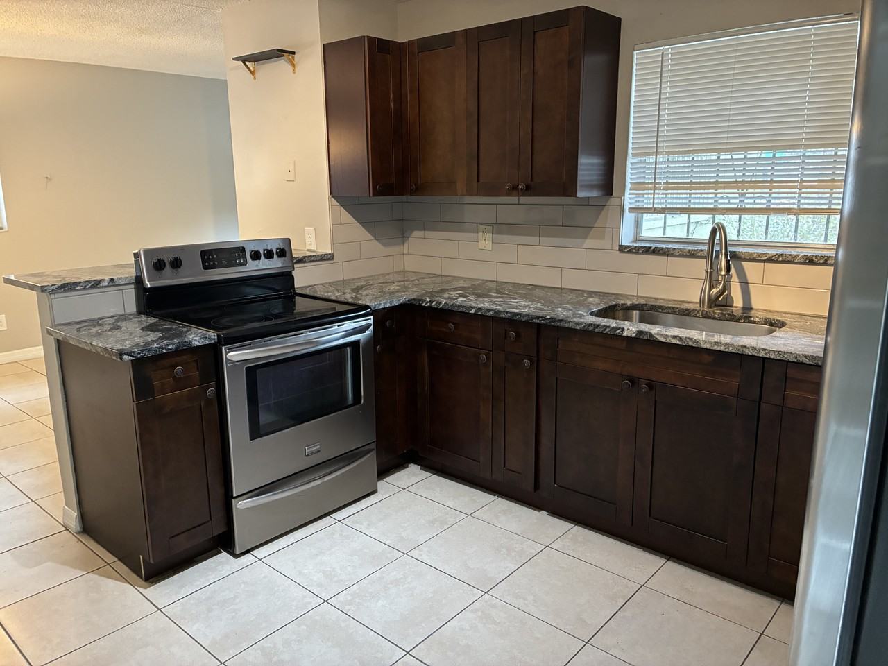 3706 E Crawford St #NA - Photo 3 of 12