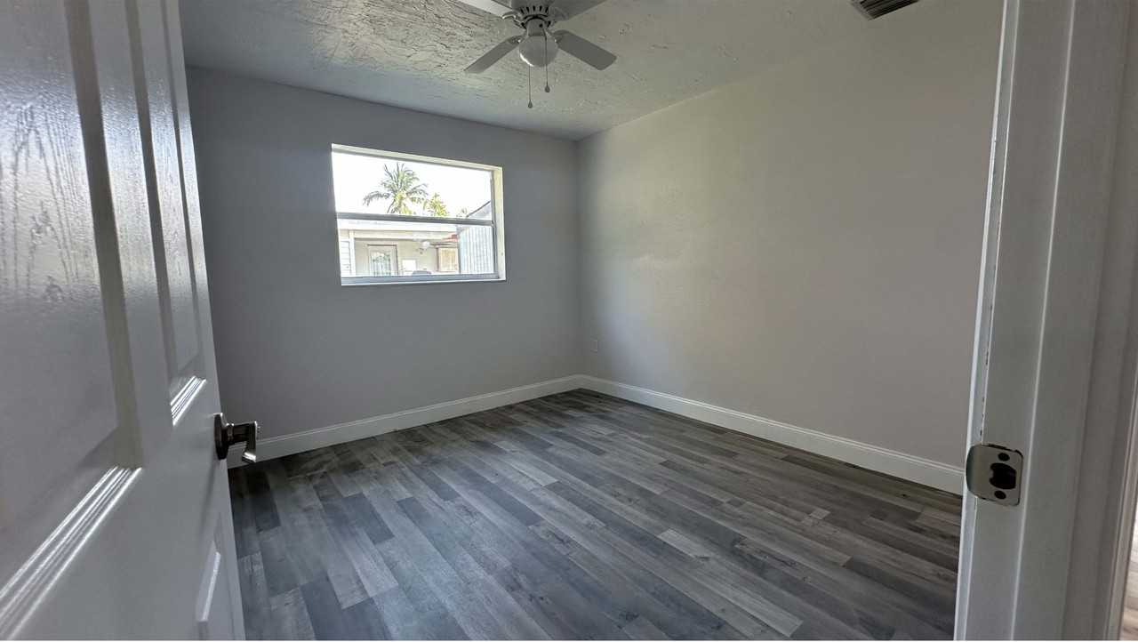 1210 Avenue R #NA - Photo 5 of 9