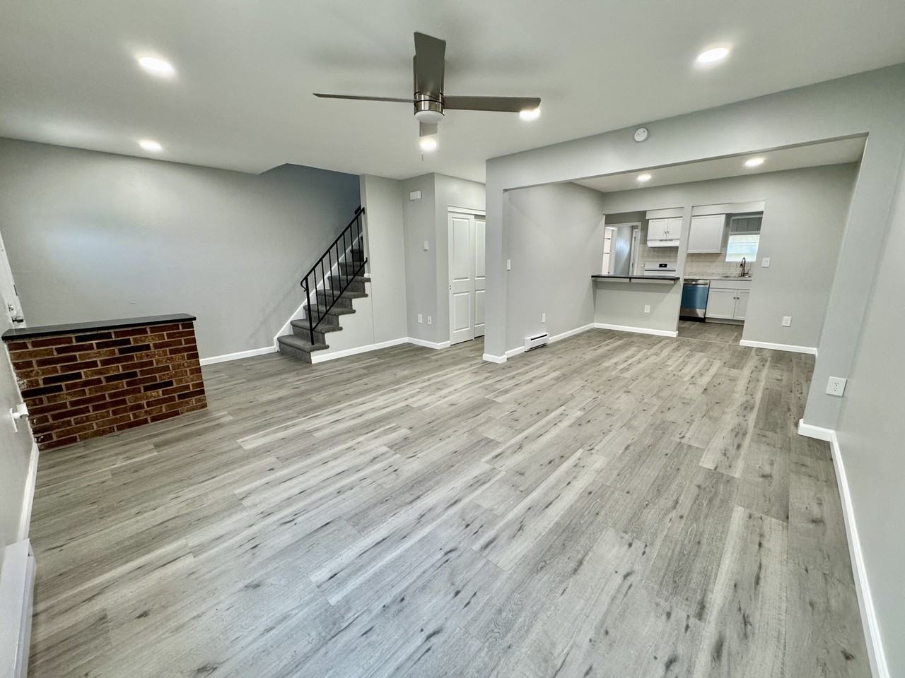 2731 Diane Blvd #NA - Photo 3 of 32