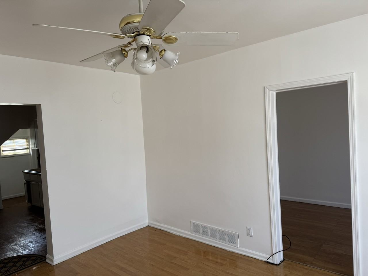 9441 Brombach St - Photo 5 of 8