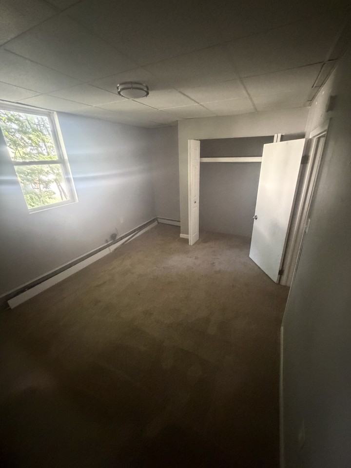 1034 Plane St #1stFL - Photo 6 of 7