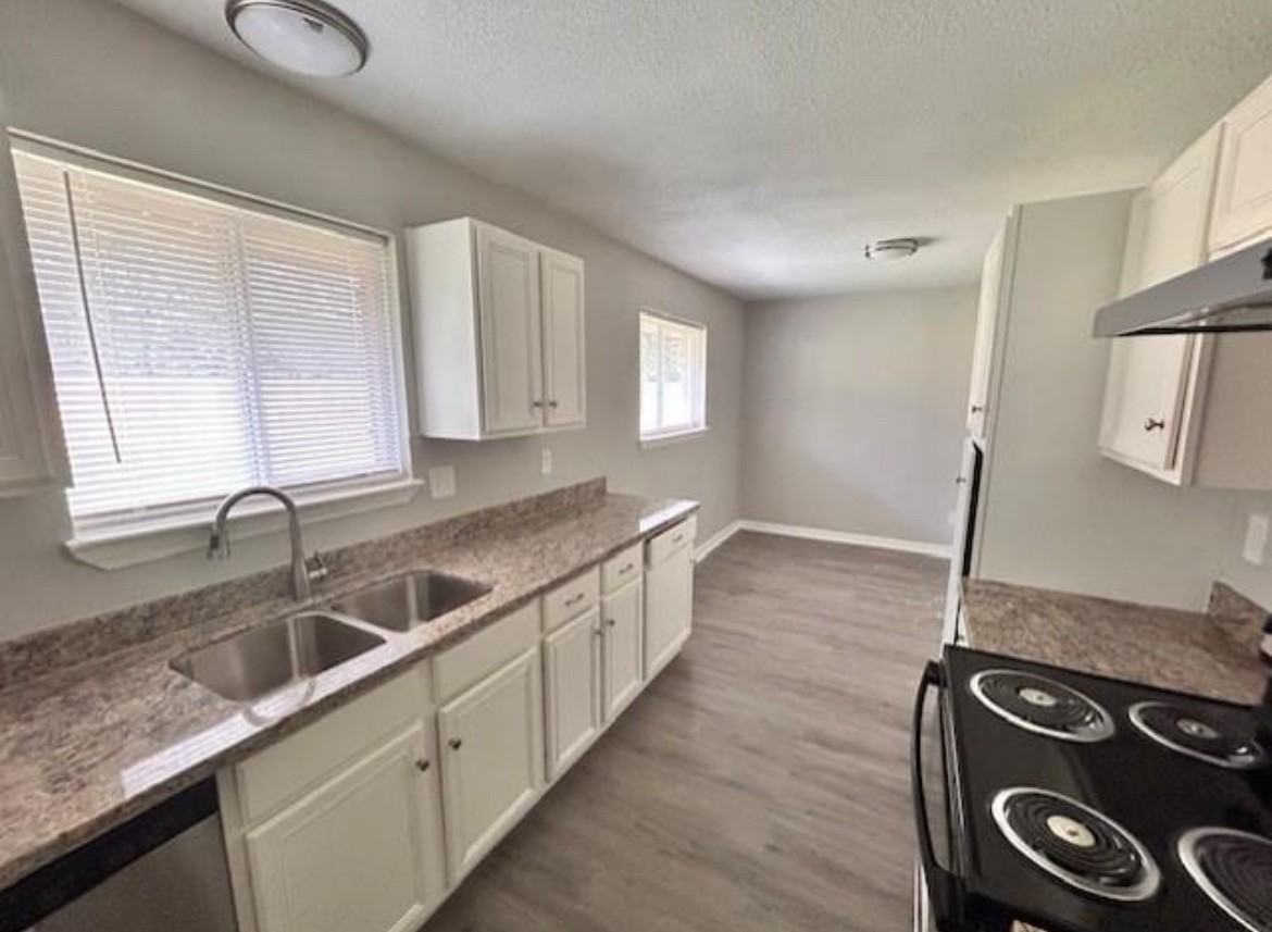 11122 Dalebrook Dr #NA - Photo 6 of 17
