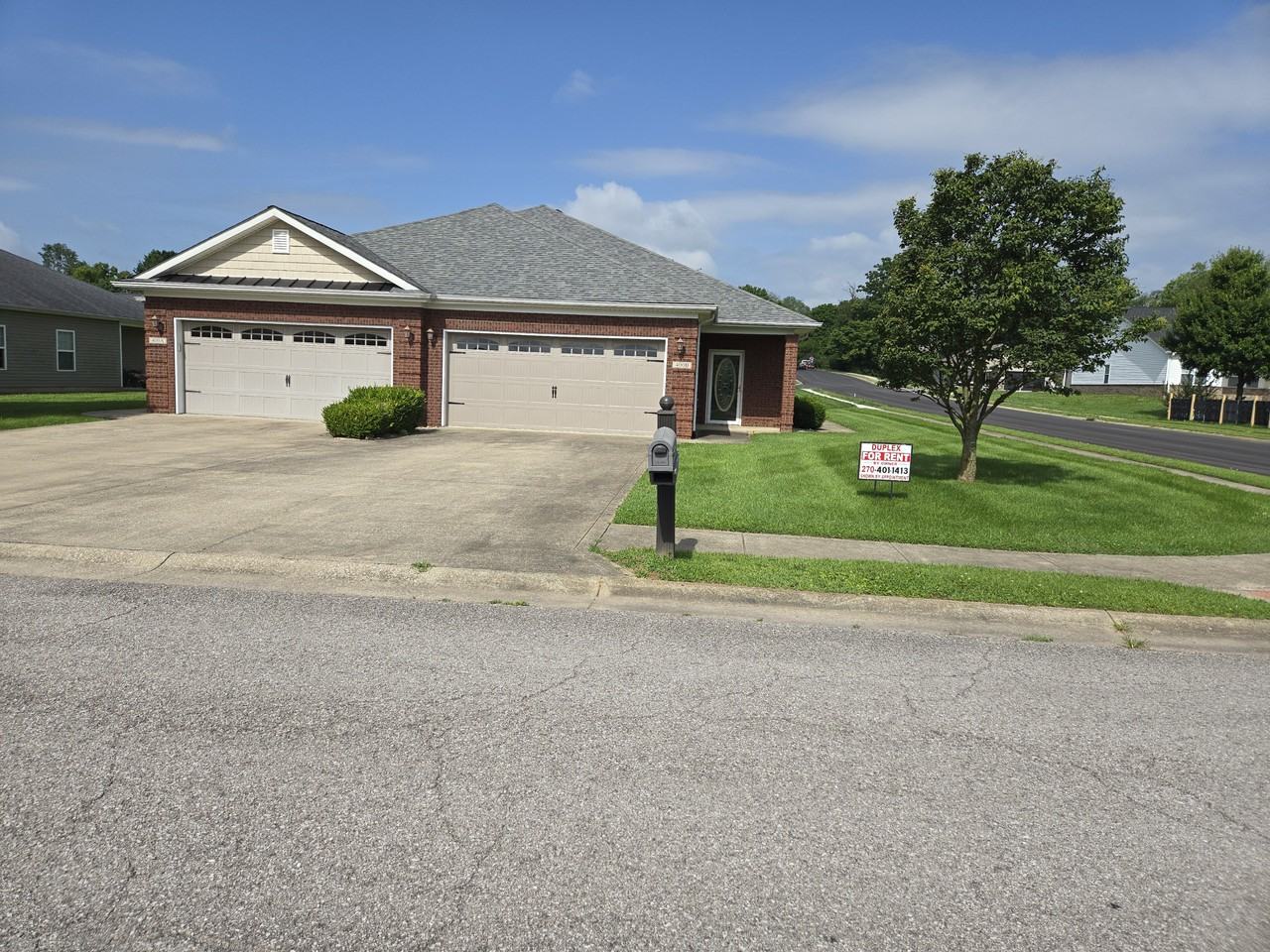 400 Lincoln Dr #B - Photo 2 of 8