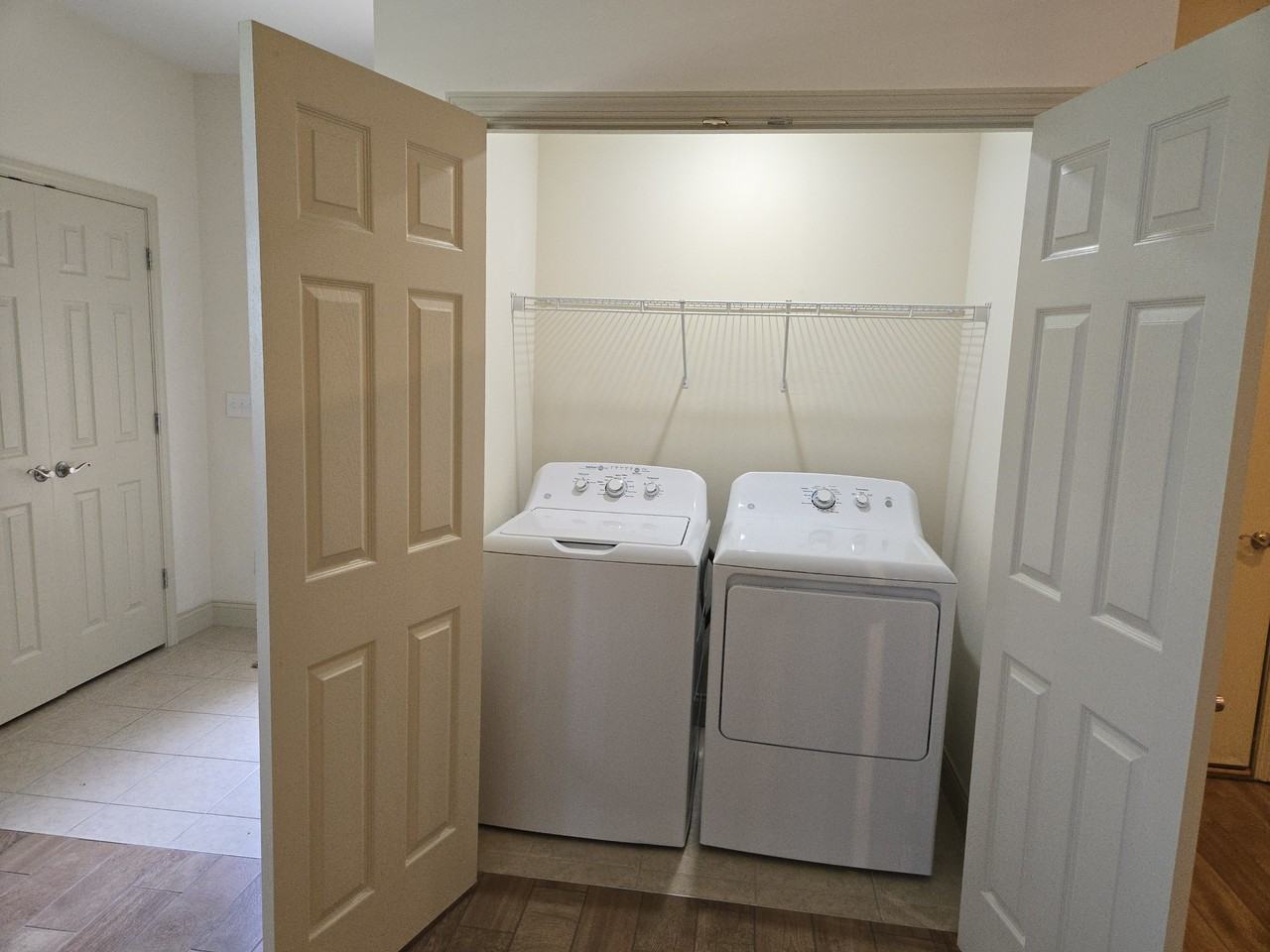 400 Lincoln Dr #B - Photo 7 of 8