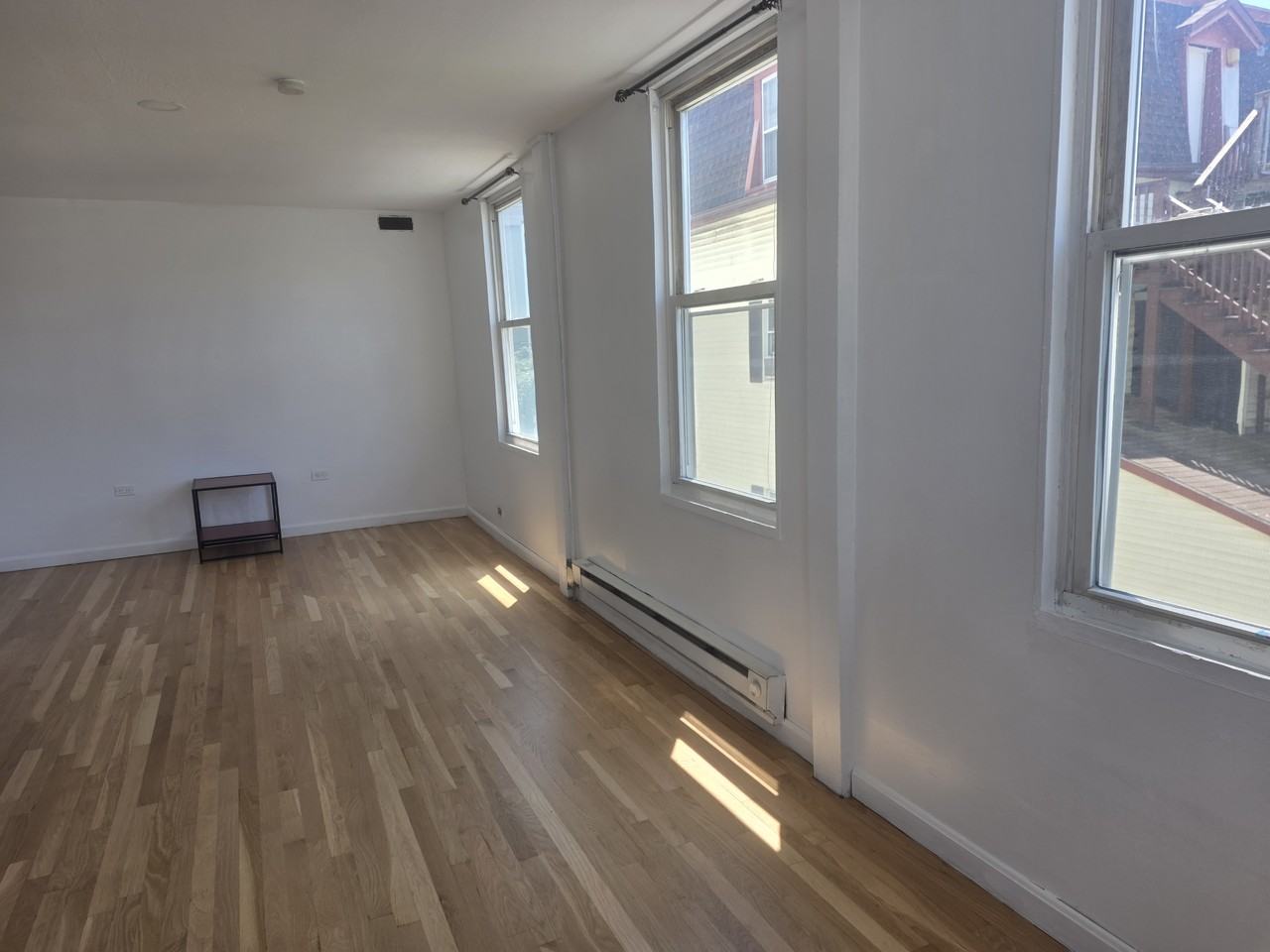 56 Pinckney St #2 - Photo 5 of 12