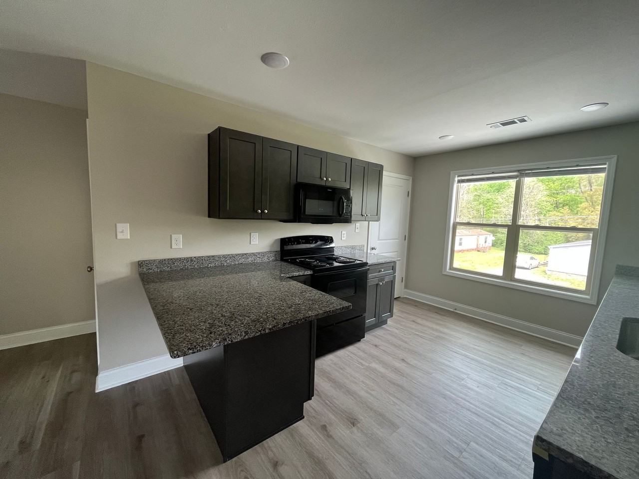 817 815/817 Ellis St #817 - Photo 5 of 39