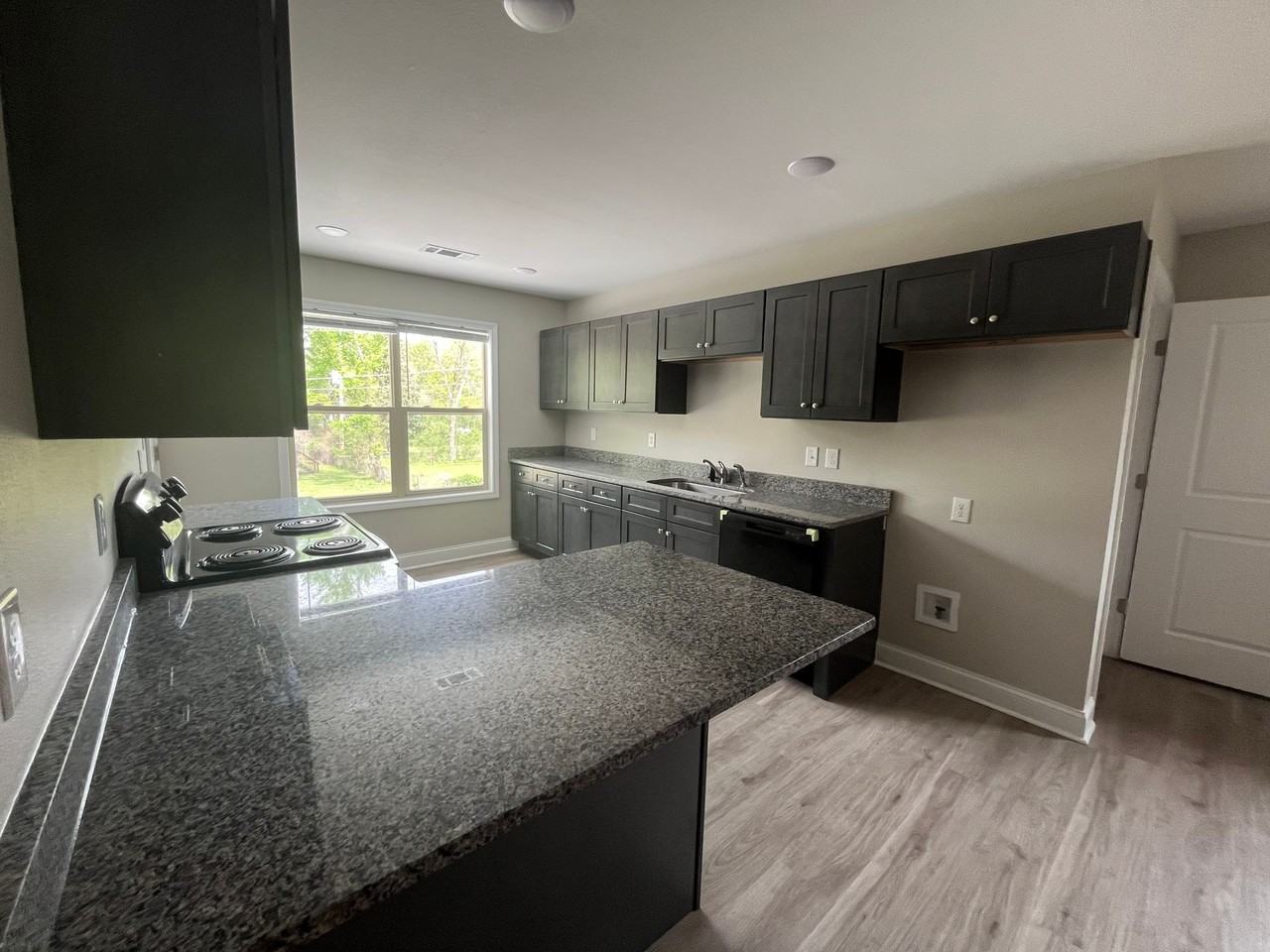 817 815/817 Ellis St #817 - Photo 6 of 39