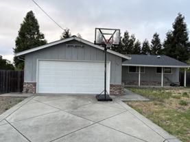 215 Saint Nicholas Ct #NA - Photo 1 of 1
