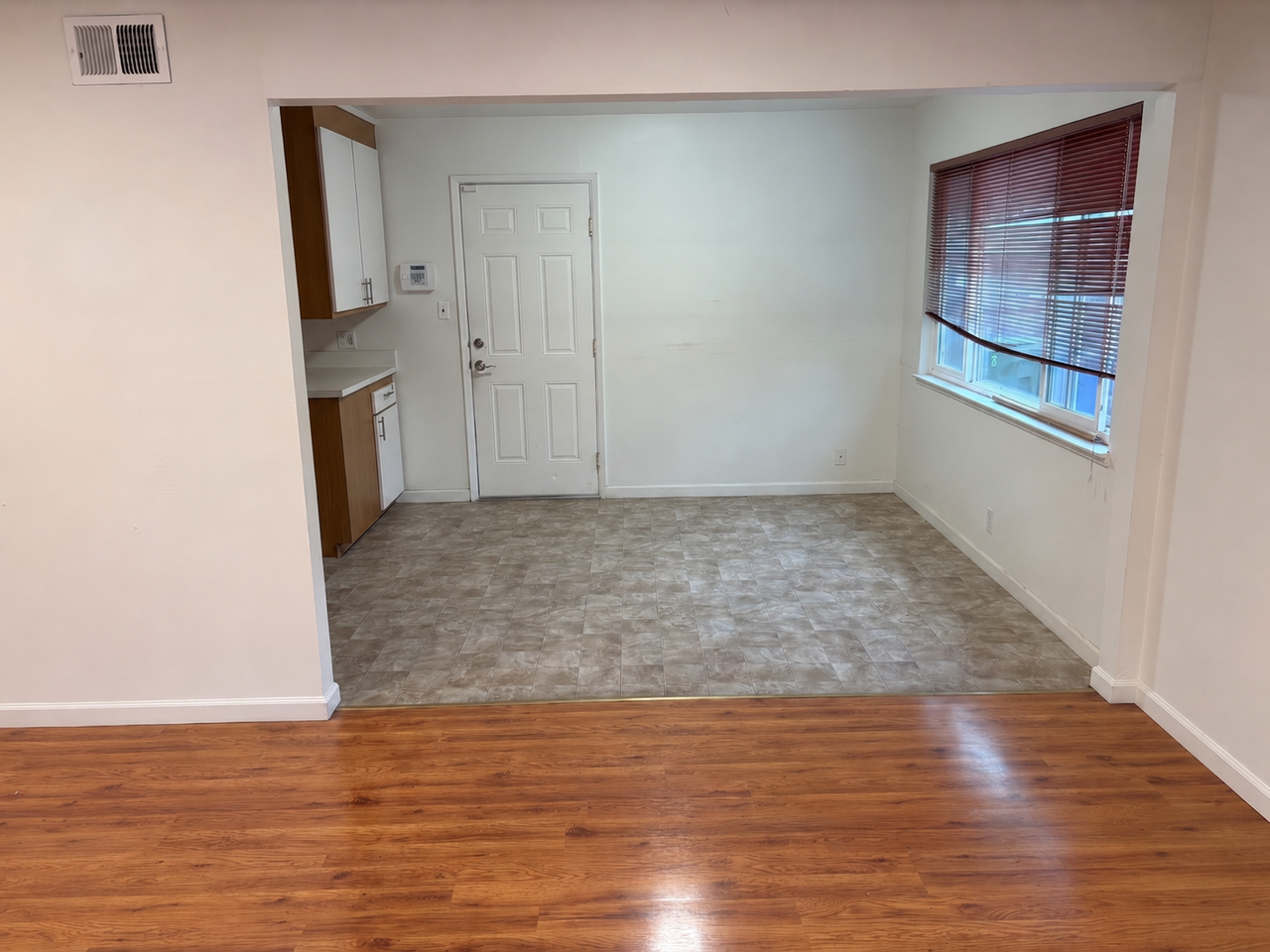 215 Saint Nicholas Ct #NA - Photo 5 of 18