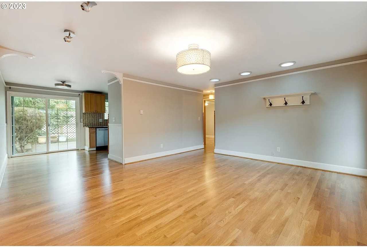 3304 Se 15th Ave #NA - Photo 6 of 20