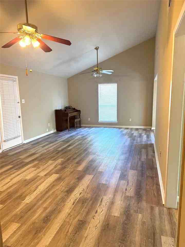3001 Brook Dr #NA - Photo 3 of 16