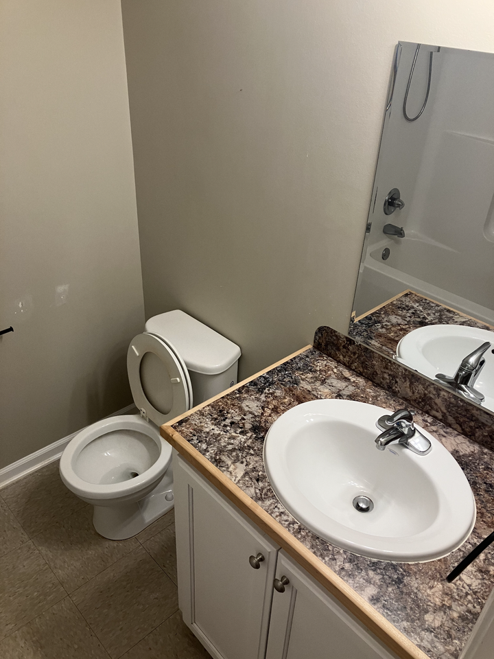 918 Brady St #6 - Photo 6 of 9