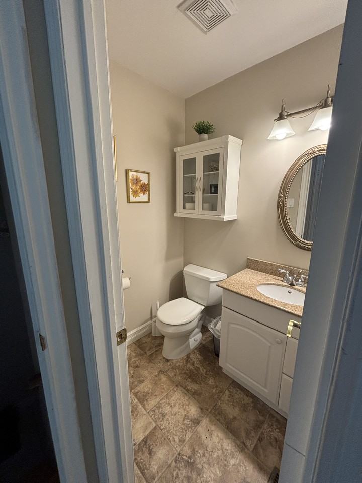 958 Smithside Court - Photo 5 of 13