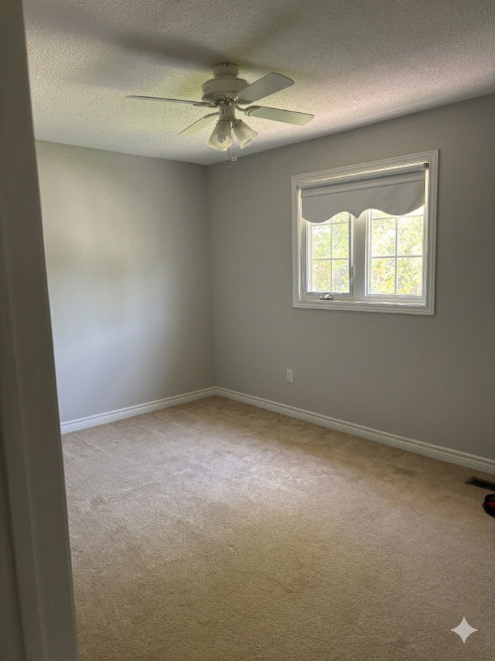 958 Smithside Court - Photo 7 of 13