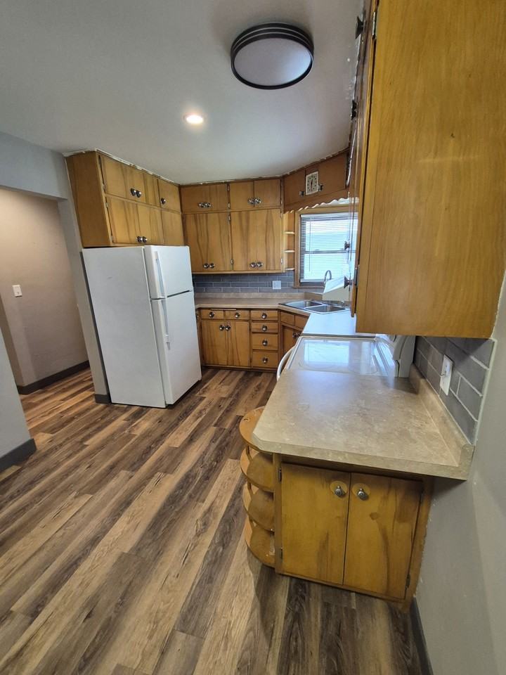 1103 33rd Ave N #NA - Photo 7 of 13