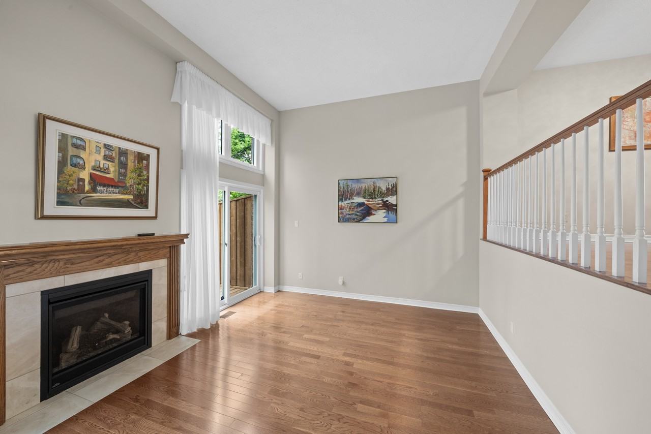 44 Dunbarton Court - Photo 3 of 54