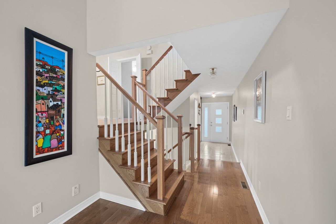 44 Dunbarton Court - Photo 4 of 54
