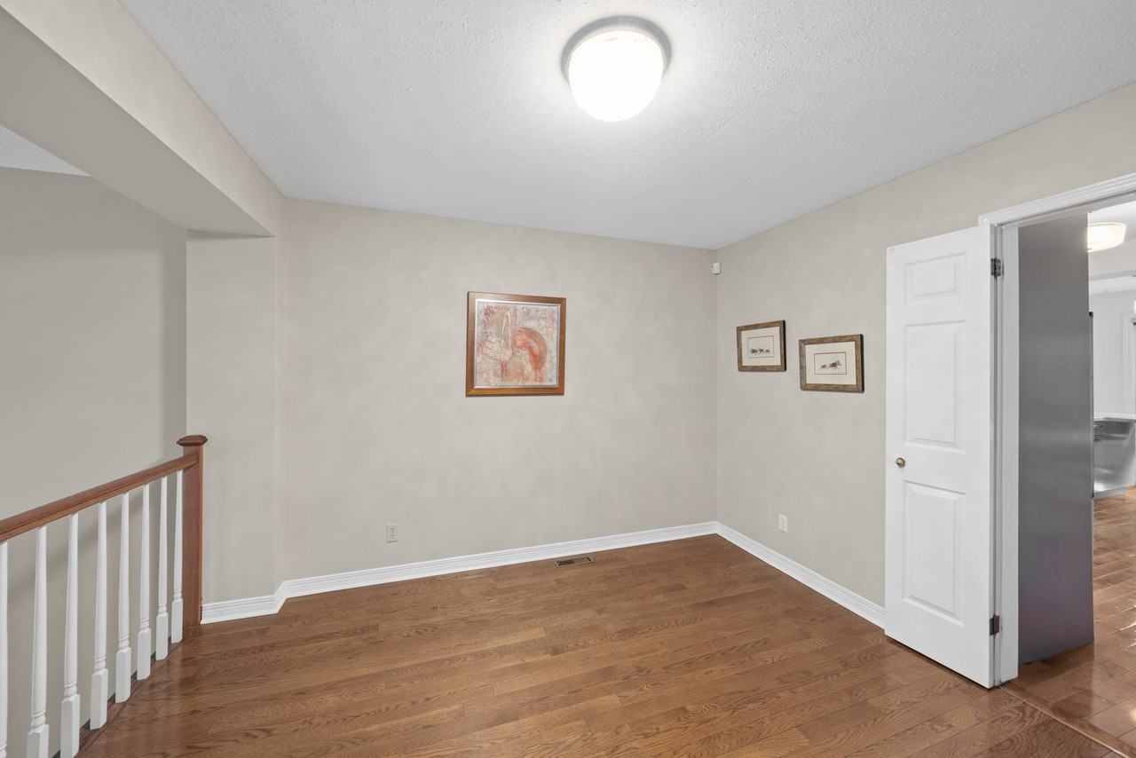 44 Dunbarton Court - Photo 5 of 54