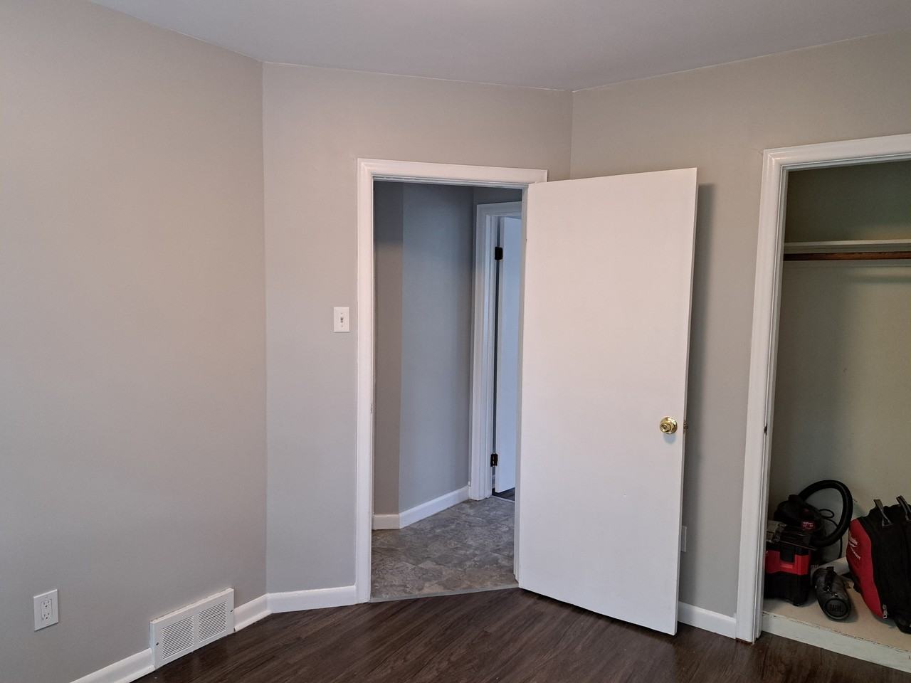 713 Maryland Avenue - Photo 4 of 12