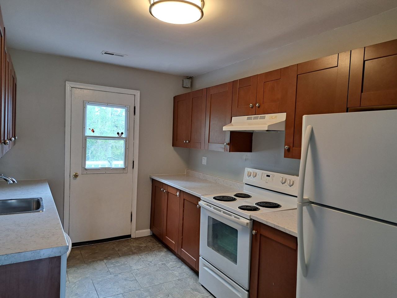 713 Maryland Avenue - Photo 7 of 12