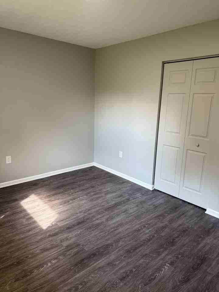 1463 John Ct Se - Photo 6 of 10