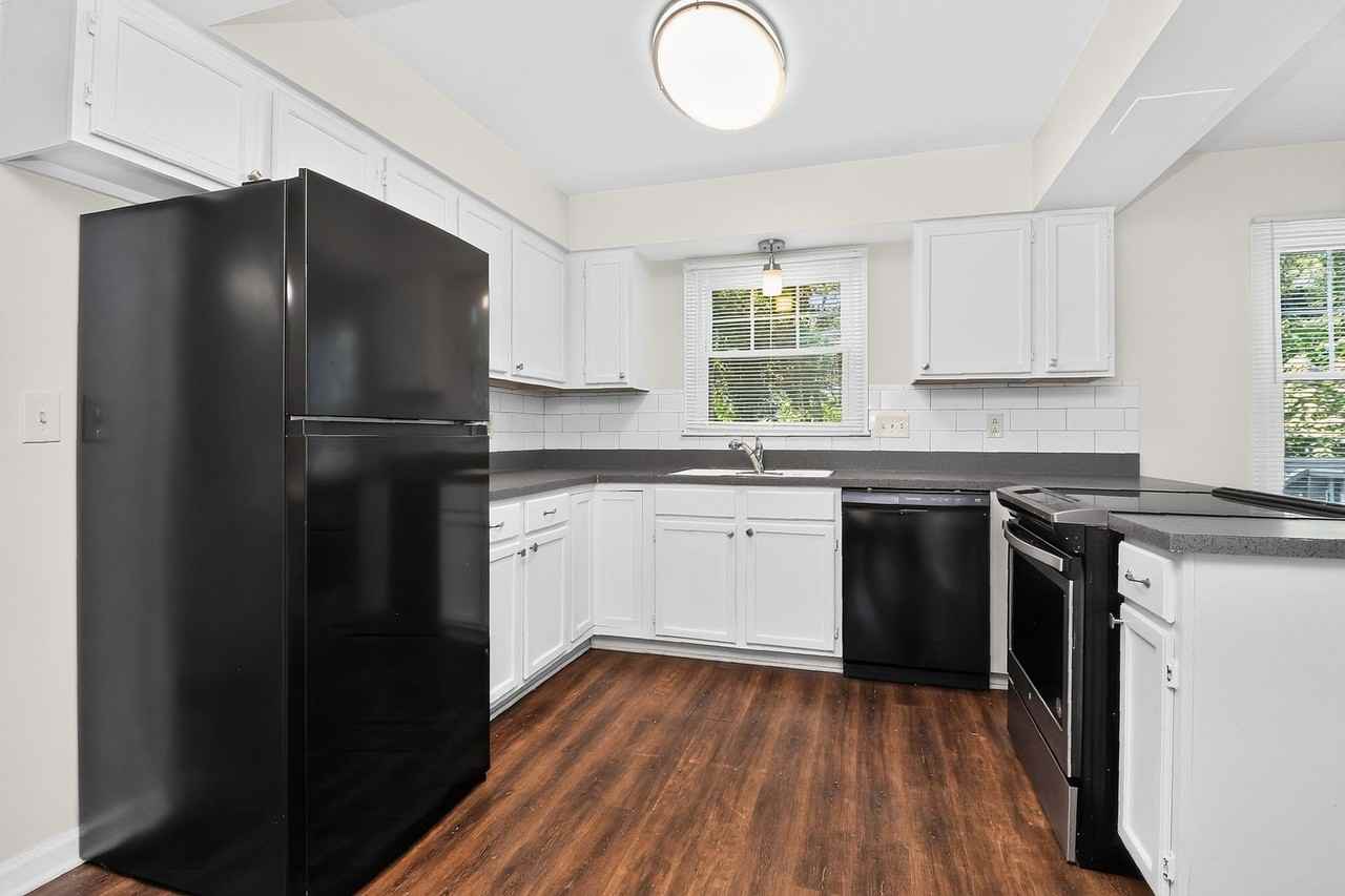 4307 Saxonbury Way - Photo 7 of 21