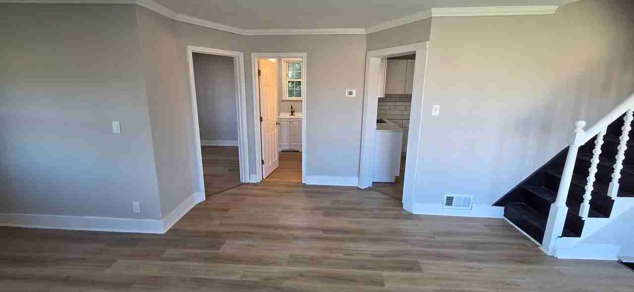 1019 Green Ln - Photo 7 of 39